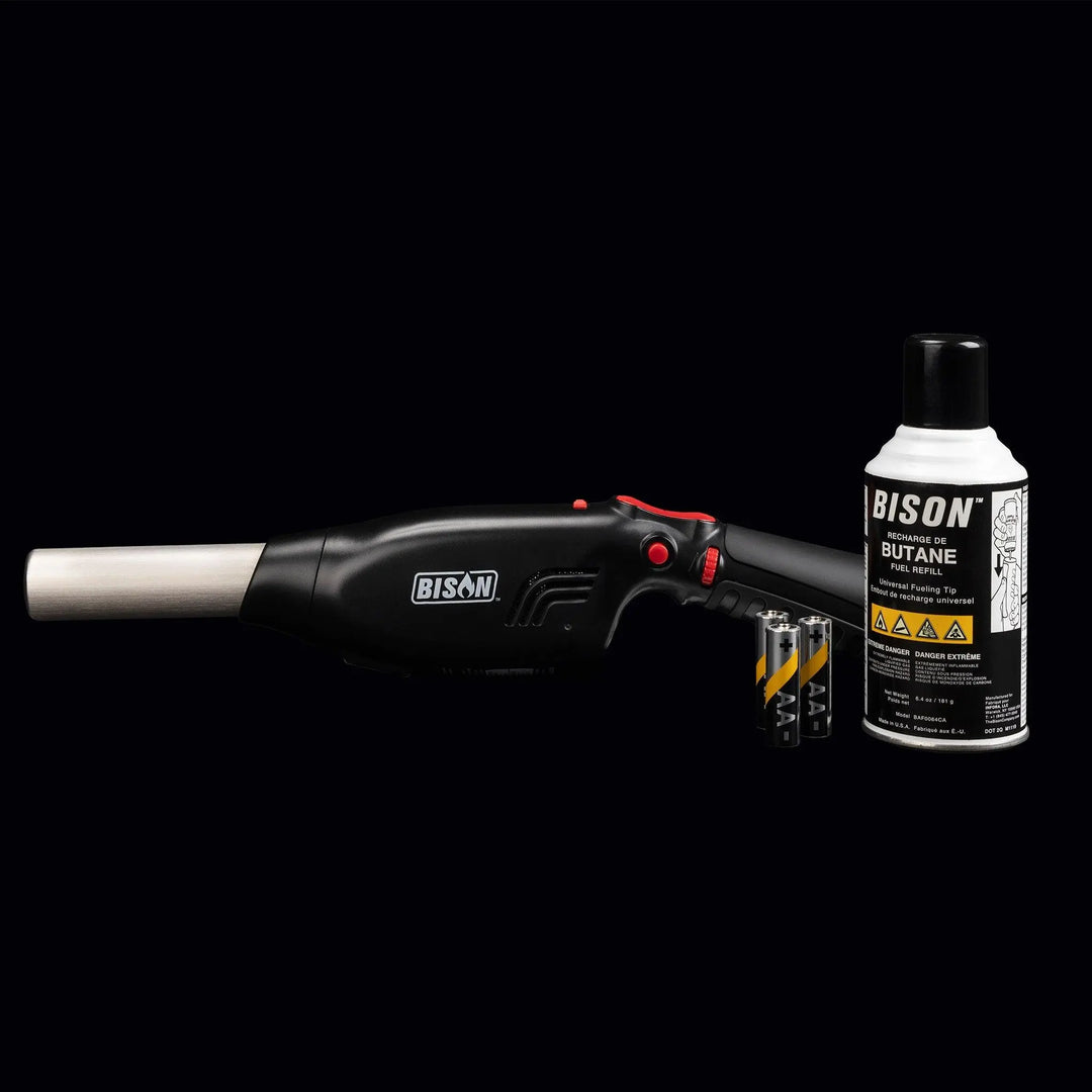 Picture showing Airlighter 420, 3x AA batteries, and a can of fuel.