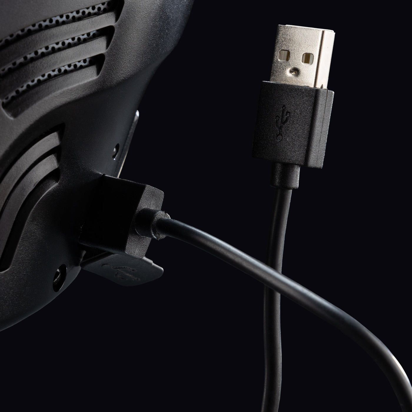 Picture of the Airlighter 520 charging cable plugged into the product.